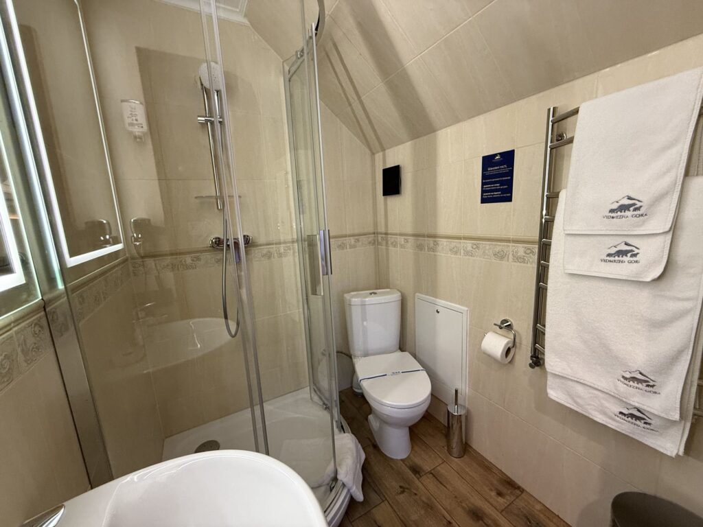 Апартаменти №8