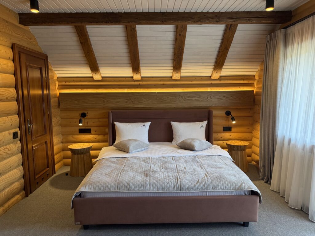 Апартаменти №8