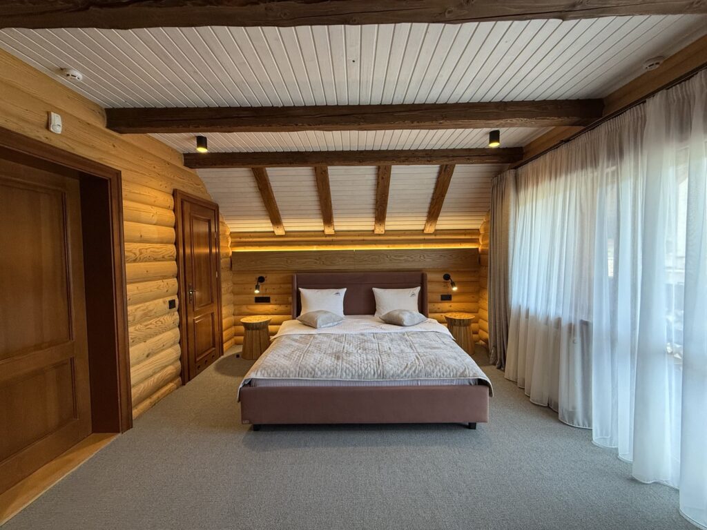 Апартаменти №8