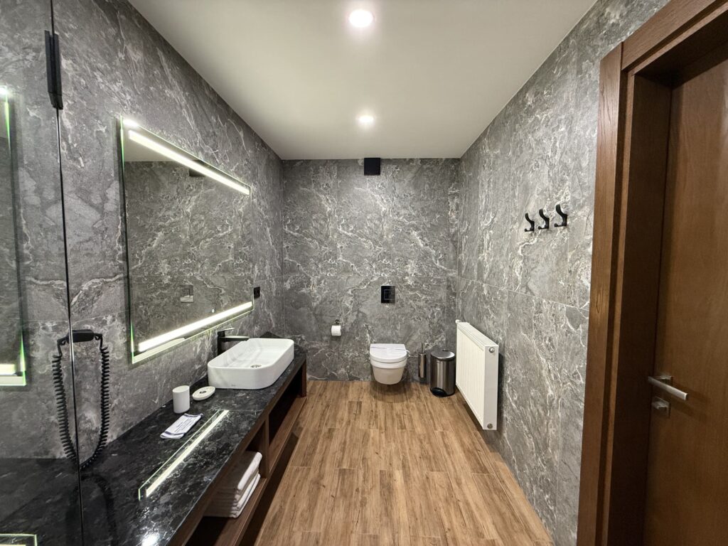 Апартаменти №6