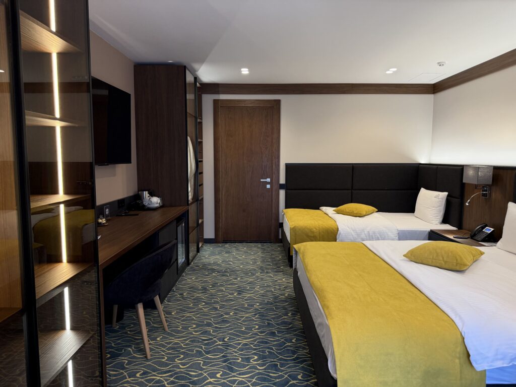 Апартаменти №6