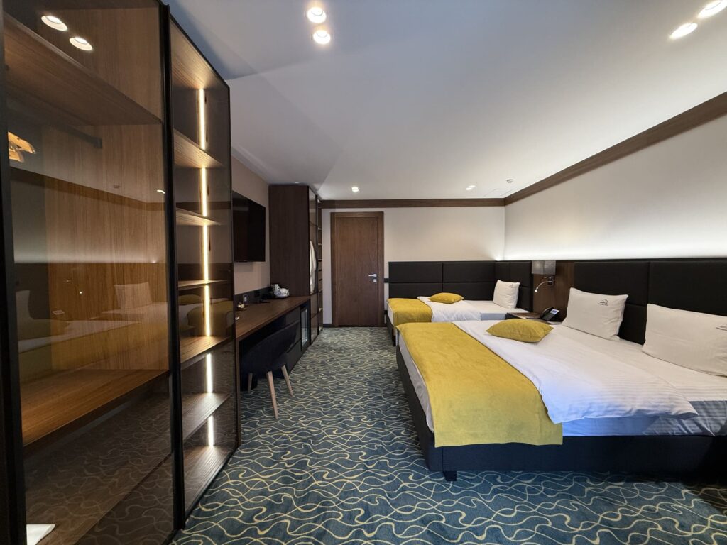 Апартаменти №6