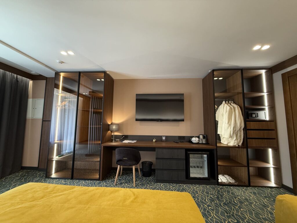 Апартаменти №6