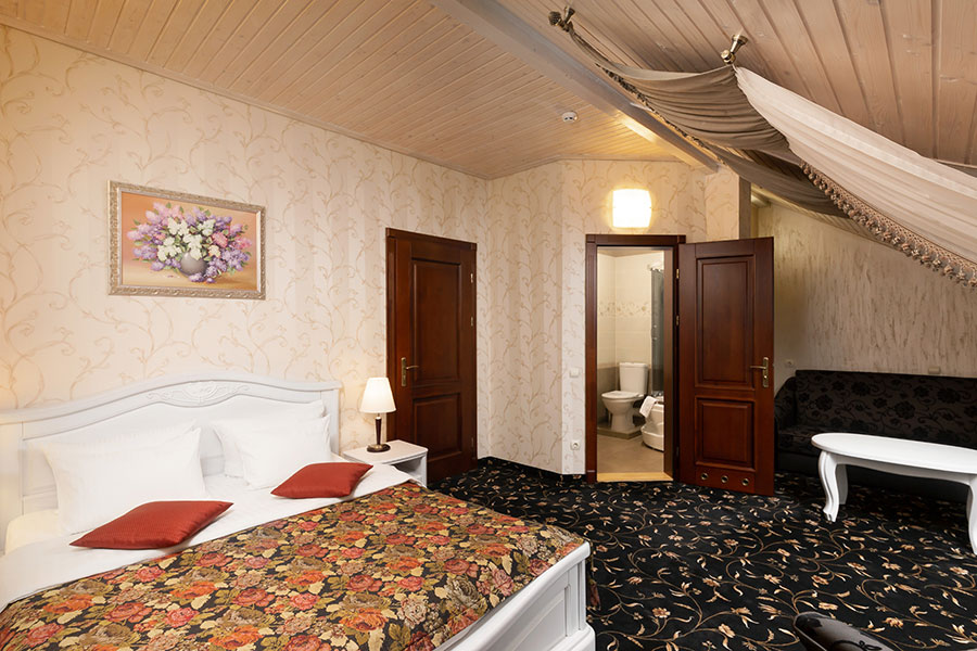 Готель в Карпатах, номер напівлюкс комфорт, фото 3